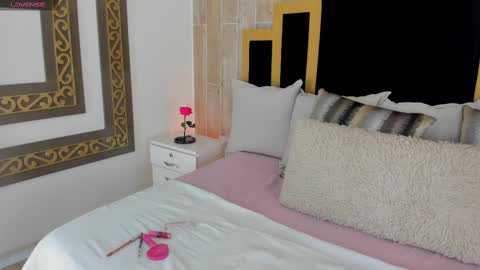 Tamy online show from February 15, 7:50 pm