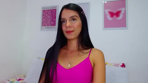 Snapshot of tamy_sweet01 chatting on January 13, 11:38 pm tamy sweet01 online show from January 13, 11:38 pm