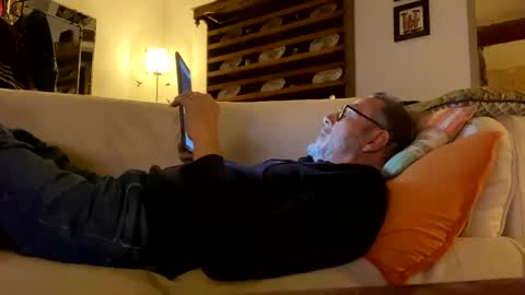 Dominique online show from January 8, 6:20 pm