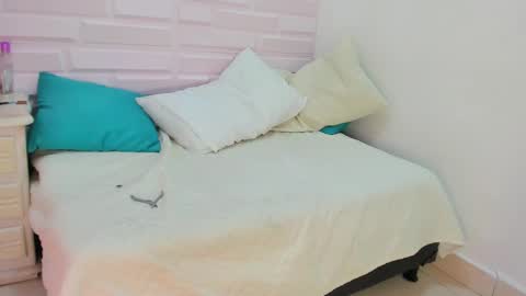 Tanisha  online show from February 27, 8:50 am