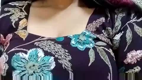 taniya_roy4628 online show from February 9, 3:10 am