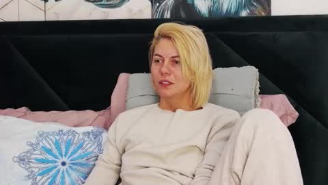 Snapshot of taniyagrey chatting on February 20, 7:21 am tanyaGrey online show from February 20, 7:21 am