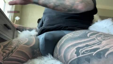 Tank Guy online show from April 2, 4:21 am