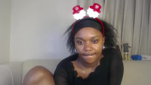 tania online show from December 18, 10:49 pm