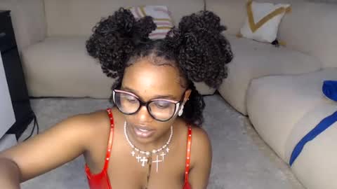 Snapshot of tannia004 chatting on July 22, 10:12 pm tania online show from July 22, 10:12 pm