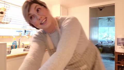 Lilith Eden  sometimes Eve online show from October 30, 10:10 pm