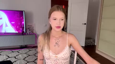 Snapshot of tanyaquartaro chatting on February 18, 11:28 am Alisa online show from February 18, 11:28 am