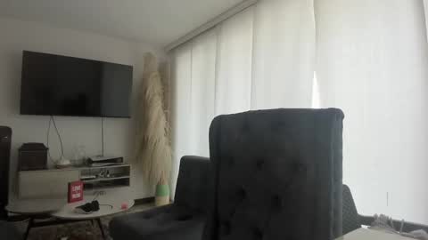 tara__ online show from October 9, 5:44 pm