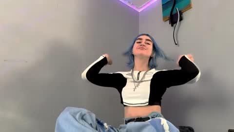 Sarah online show from March 1, 11:12 am