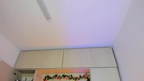  T A R A  online show from October 28, 4:16 am