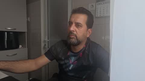 tarkan198 online show from December 18, 12:00 pm