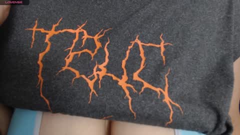 tarrant_ online show from February 3, 10:54 pm