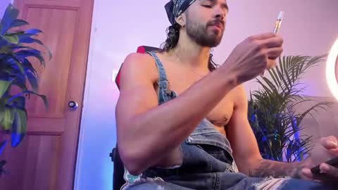 Snapshot of tarzanylobo chatting on February 17, 1:36 am Tarzan online show from February 17, 1:36 am