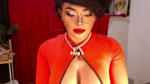 Snapshot of tasha_goddess chatting on June 19, 6:18 am tashaa online show from June 19, 6:18 am