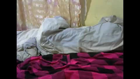 Snapshot of tashacute15 chatting on March 3, 5:46 am tashacute15 online show from March 3, 5:46 am