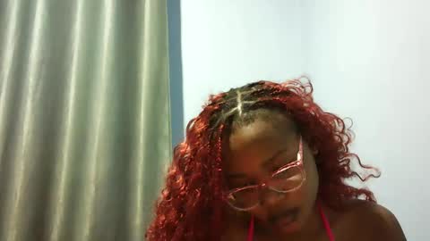 Snapshot of tashacutey chatting on January 3, 10:19 pm Tasha online show from January 3, 10:19 pm