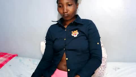 Snapshot of tashacutey chatting on June 24, 10:47 am Tasha online show from June 24, 10:47 am