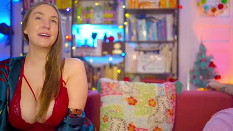 Snapshot of task_manager chatting on December 2, 1:57 pm Vivian  Clark online show from December 2, 1:57 pm