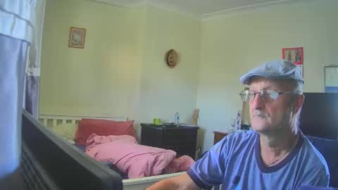 Snapshot of taslicks0739 chatting on September 27, 10:09 am Tas online show from September 27, 10:09 am