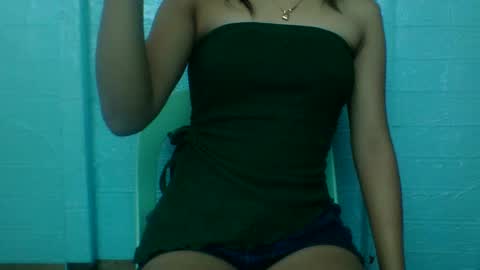 Snapshot of taste_of_monica chatting on October 20, 1:28 am monica online show from October 20, 1:28 am