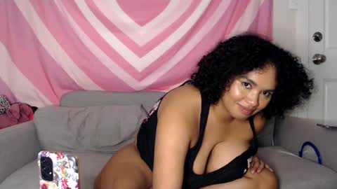 Snapshot of tasteekitty chatting on January 6, 10:46 am Tastee Kitty online show from January 6, 10:46 am