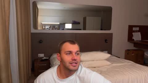 My shows 2100500 UTC3 online show from October 24, 4:53 am