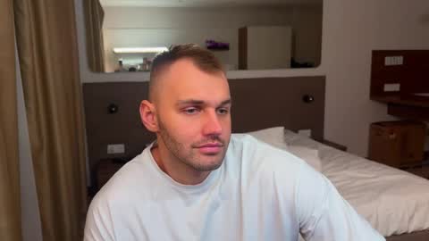 My shows 2100500 UTC3 online show from November 18, 6:01 pm