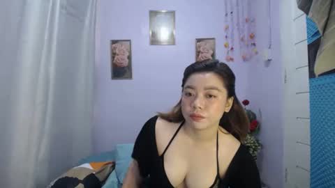 ALLIE online show from April 18, 6:34 pm