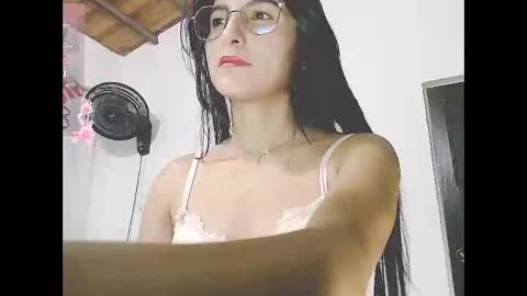 Snapshot of tata20_ chatting on November 6, 2:34 am tatabebe online show from November 6, 2:34 am