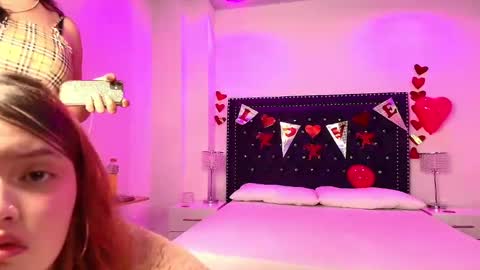 tata_and_michi online show from February 16, 3:15 am