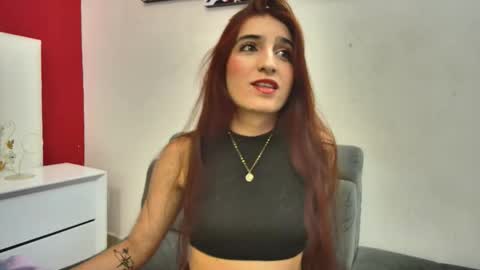 Snapshot of tatiana_jaramillo chatting on December 4, 12:25 pm tatiana online show from December 4, 12:25 pm