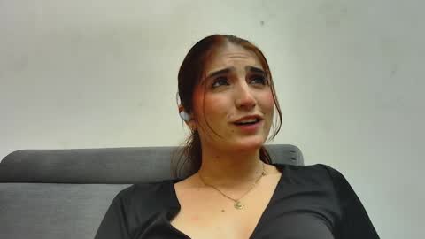 Snapshot of tatiana_jaramillo chatting on December 16, 12:32 pm tatiana online show from December 16, 12:32 pm