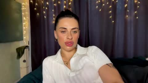 Tati online show from April 27, 2:59 pm