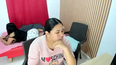 Snapshot of tatihot_6969 chatting on July 9, 3:21 am tatihot_6969 online show from July 9, 3:21 am