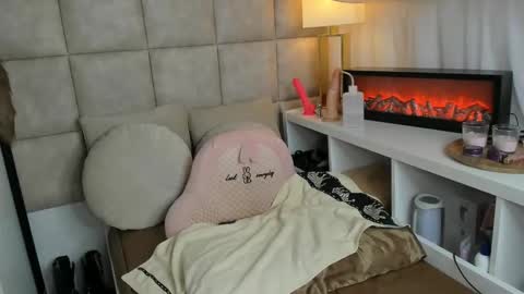 tatjana_official online show from January 11, 8:30 am