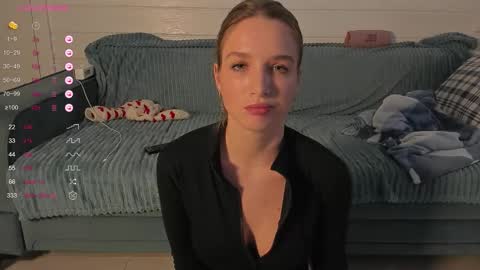 Snapshot of tatoohagirl chatting on November 17, 6:14 pm Your Kris My lovense wishlist ty so much online show from November 17, 6:14 pm