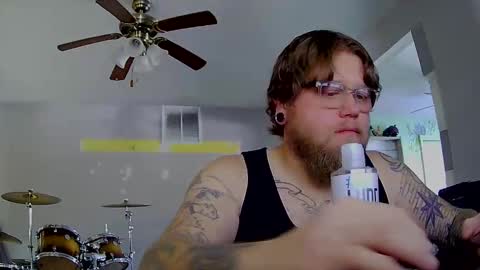 Snapshot of tattedbiker69 chatting on February 10, 3:27 pm tattedbiker69 online show from February 10, 3:27 pm