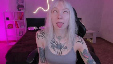 tattoo_artbaby online show from April 22, 12:46 am