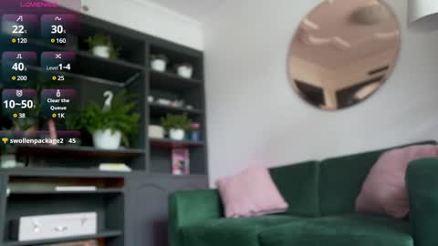 Nathalie Hardy  online show from December 6, 5:44 pm