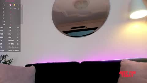 Nathalie Hardy  online show from January 8, 6:09 pm