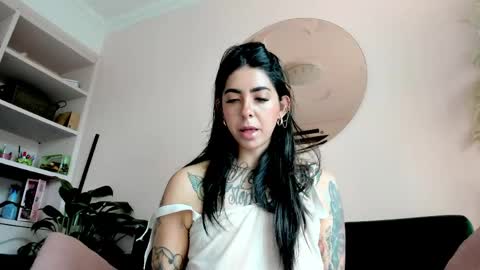 Nathalie Hardy  online show from June 9, 11:55 am