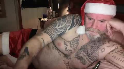 Tattooeddilf 01 online show from December 22, 8:47 pm