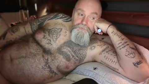 Tattooeddilf 01 online show from October 19, 11:05 pm
