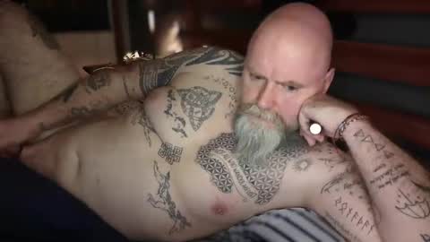 Tattooeddilf 01 online show from November 12, 12:11 am