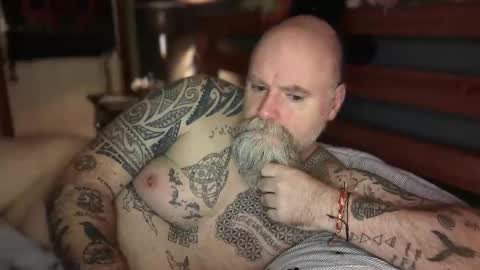 Tattooeddilf 01 online show from November 25, 1:16 am