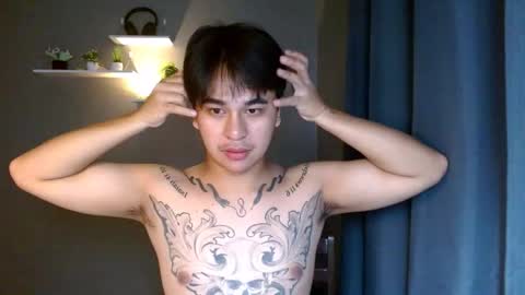 Snapshot of tattooguy1209 chatting on November 24, 10:59 am zareen online show from November 24, 10:59 am