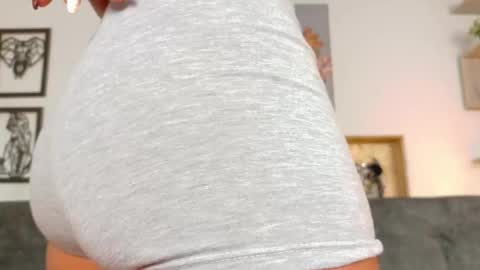 Taty Miller online show from November 14, 9:02 pm