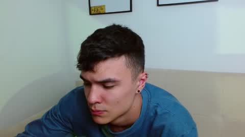 Snapshot of taurus4k chatting on December 15, 10:47 pm taurus4k online show from December 15, 10:47 pm