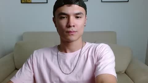 Snapshot of taurus4k chatting on December 19, 2:45 am taurus4k online show from December 19, 2:45 am