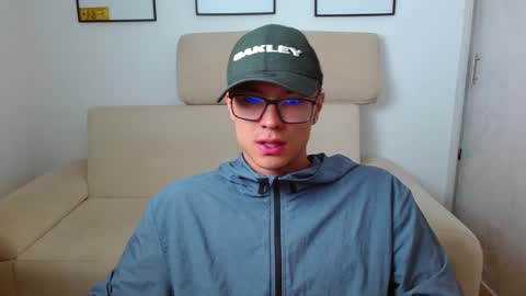 Snapshot of taurus4k chatting on January 23, 1:08 am taurus4k online show from January 23, 1:08 am